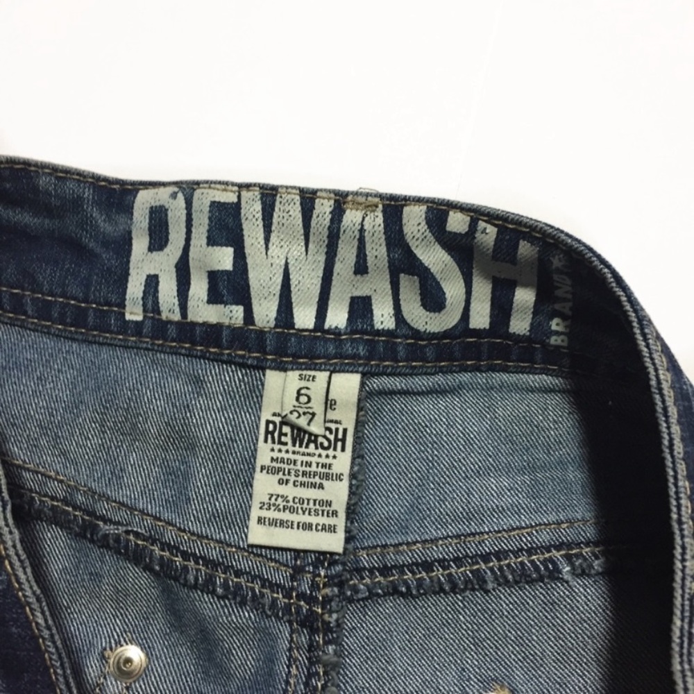 NEW Rewash Denim Shorts with Floral Design 6 - Picture 4 of 4